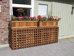 lattice screen and planter box | photo credit: www.airlux.ca